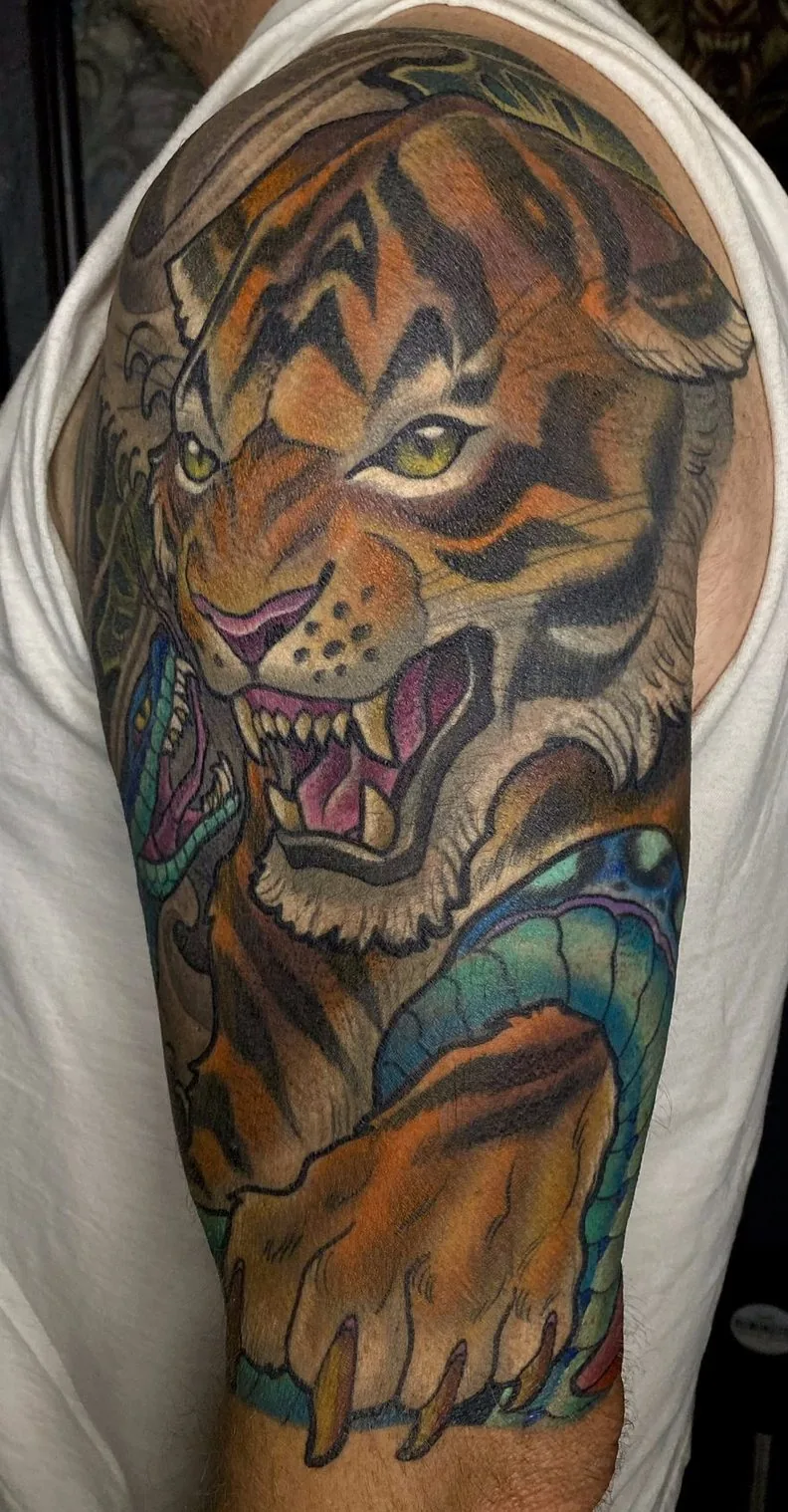 Neo Japanese tiger shoulder upper arm tattoo by Terry Ribera, San Diego